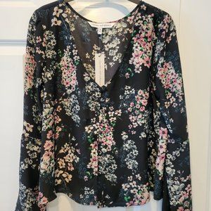 NWT! Cupcakes and Cashmere Top